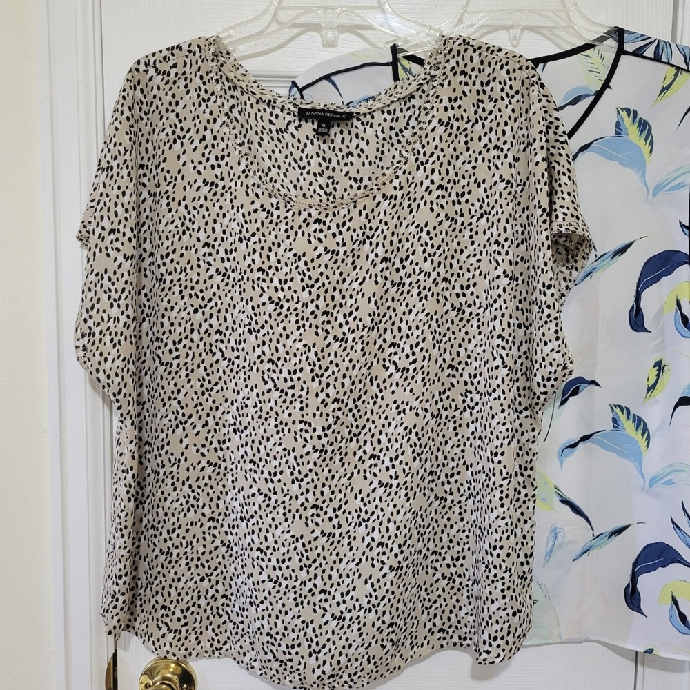 Banana Republic XL Blouse Lot f 2 Floral Tropical Animal Print Short Sleeve Tops - Picture 3 of 8